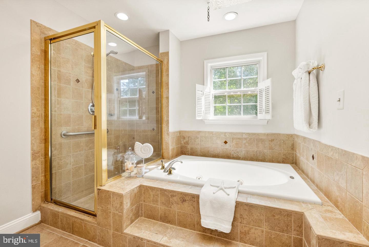 MCNAIR FARMS LANDBAY 12 - Residential