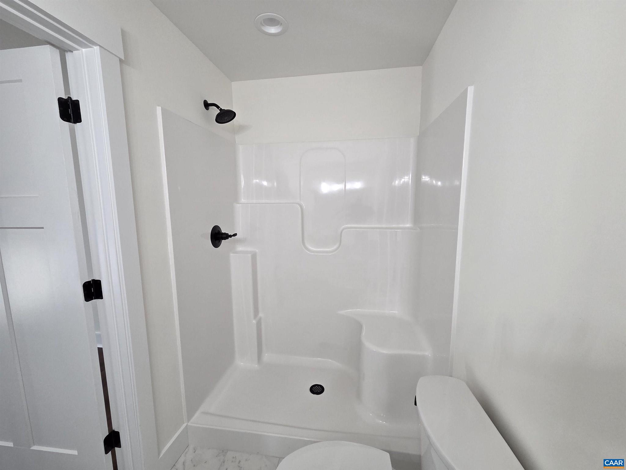 BUSBEES POINT COVE - Residential