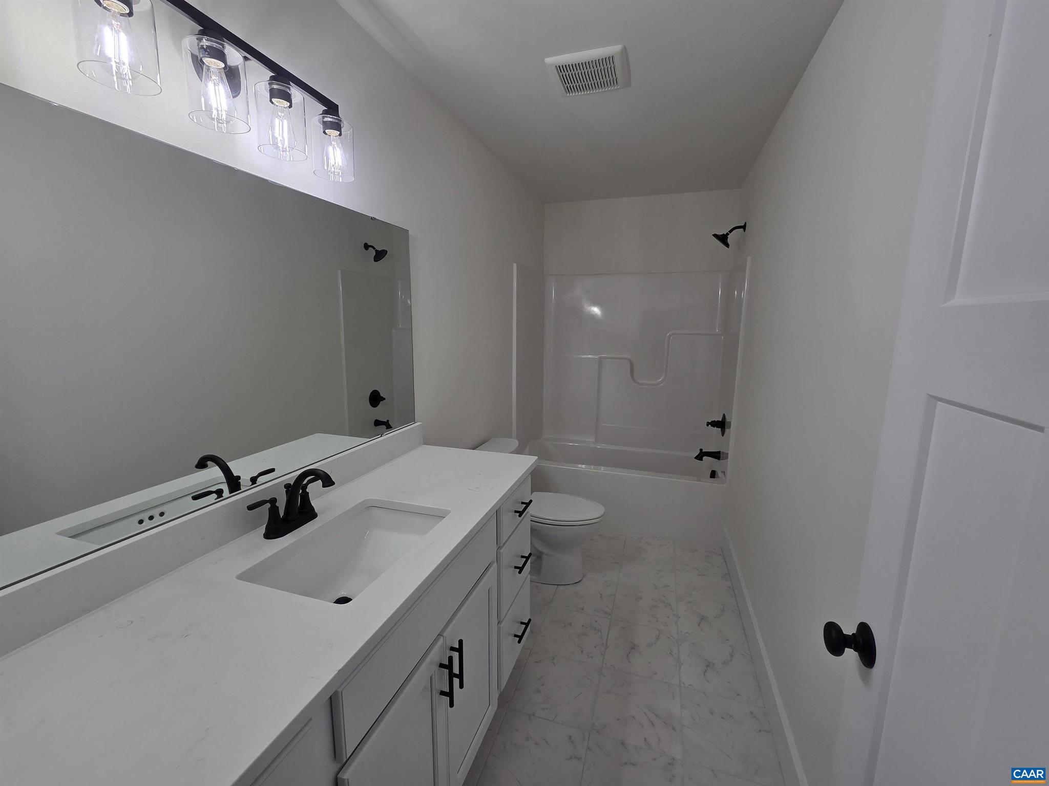 BUSBEES POINT COVE - Residential