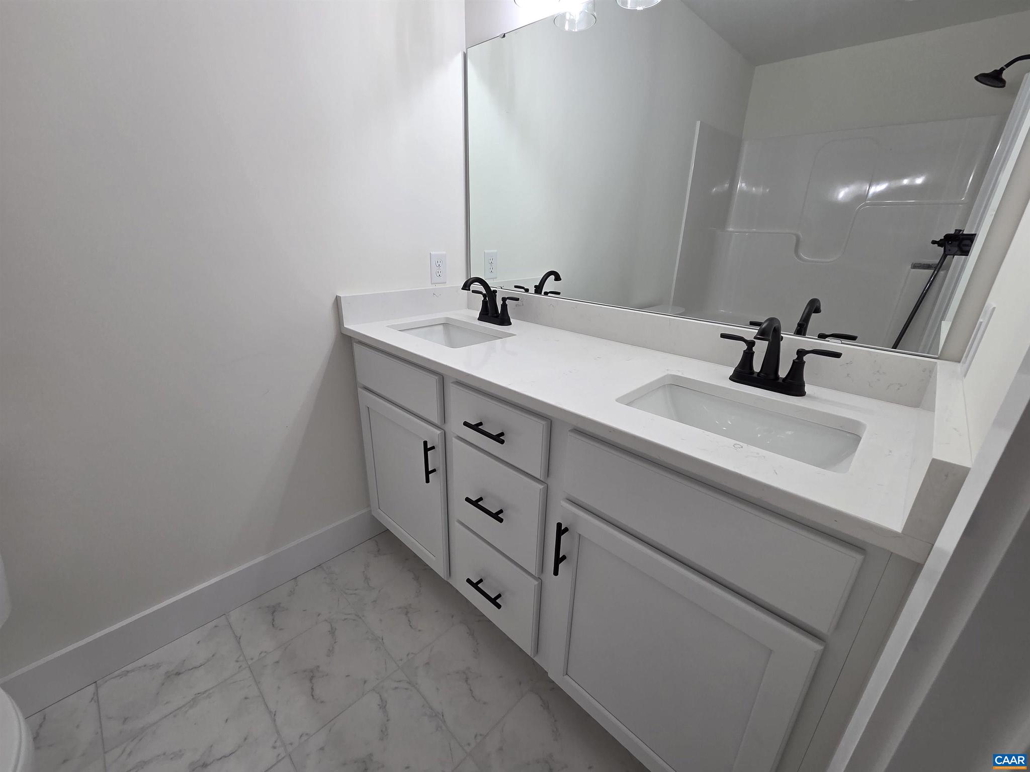 BUSBEES POINT COVE - Residential