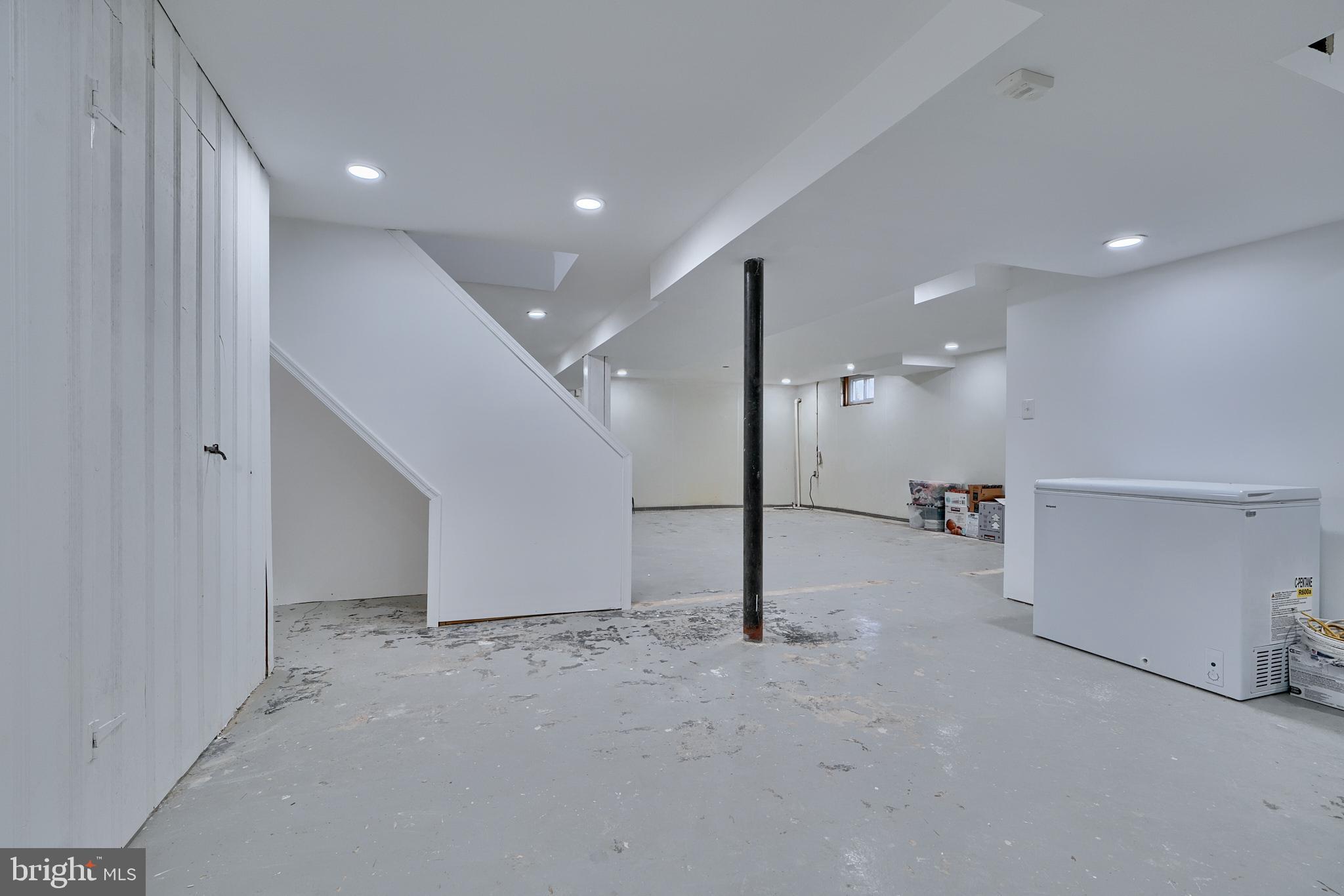 PIKESVILLE - Residential