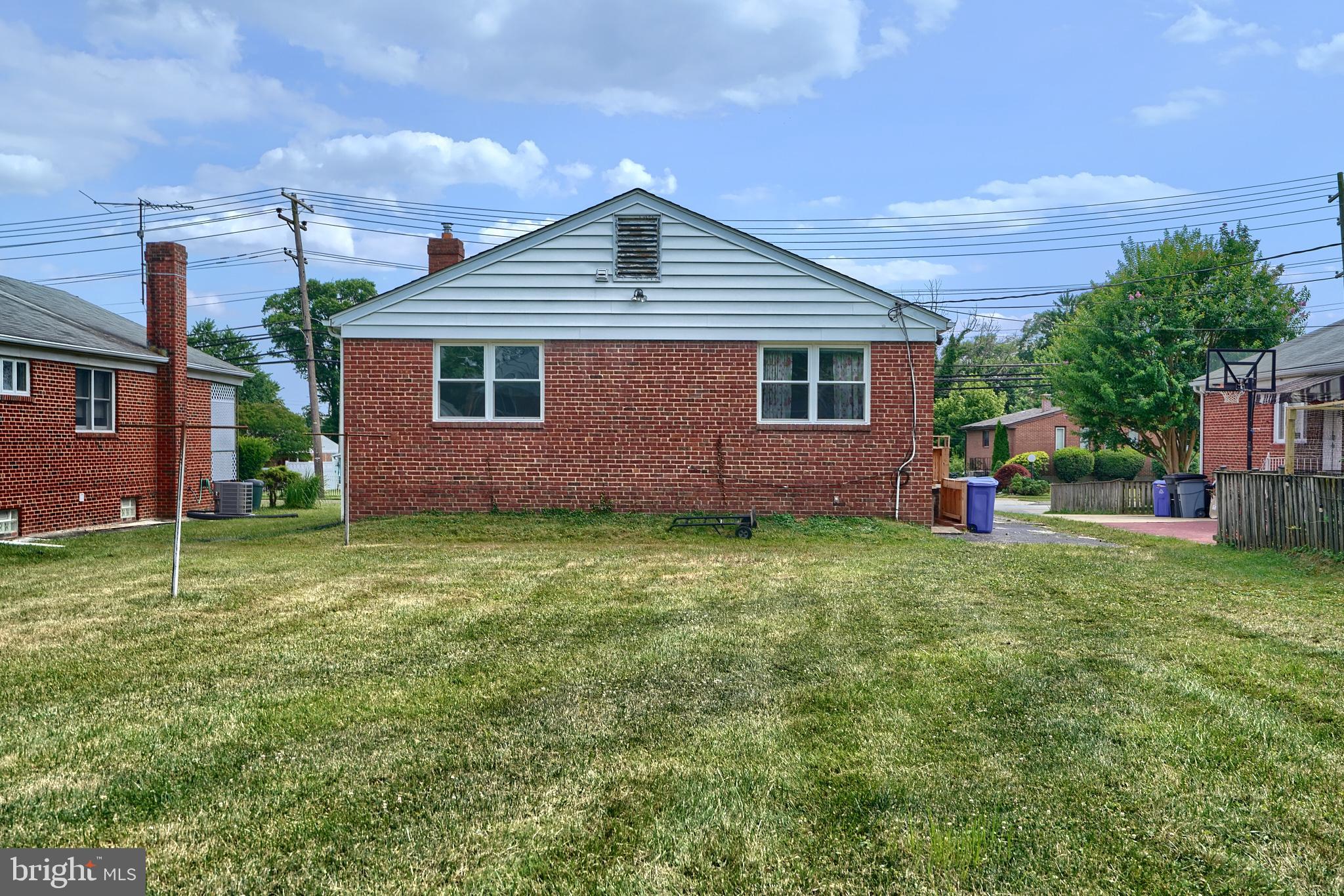 PIKESVILLE - Residential