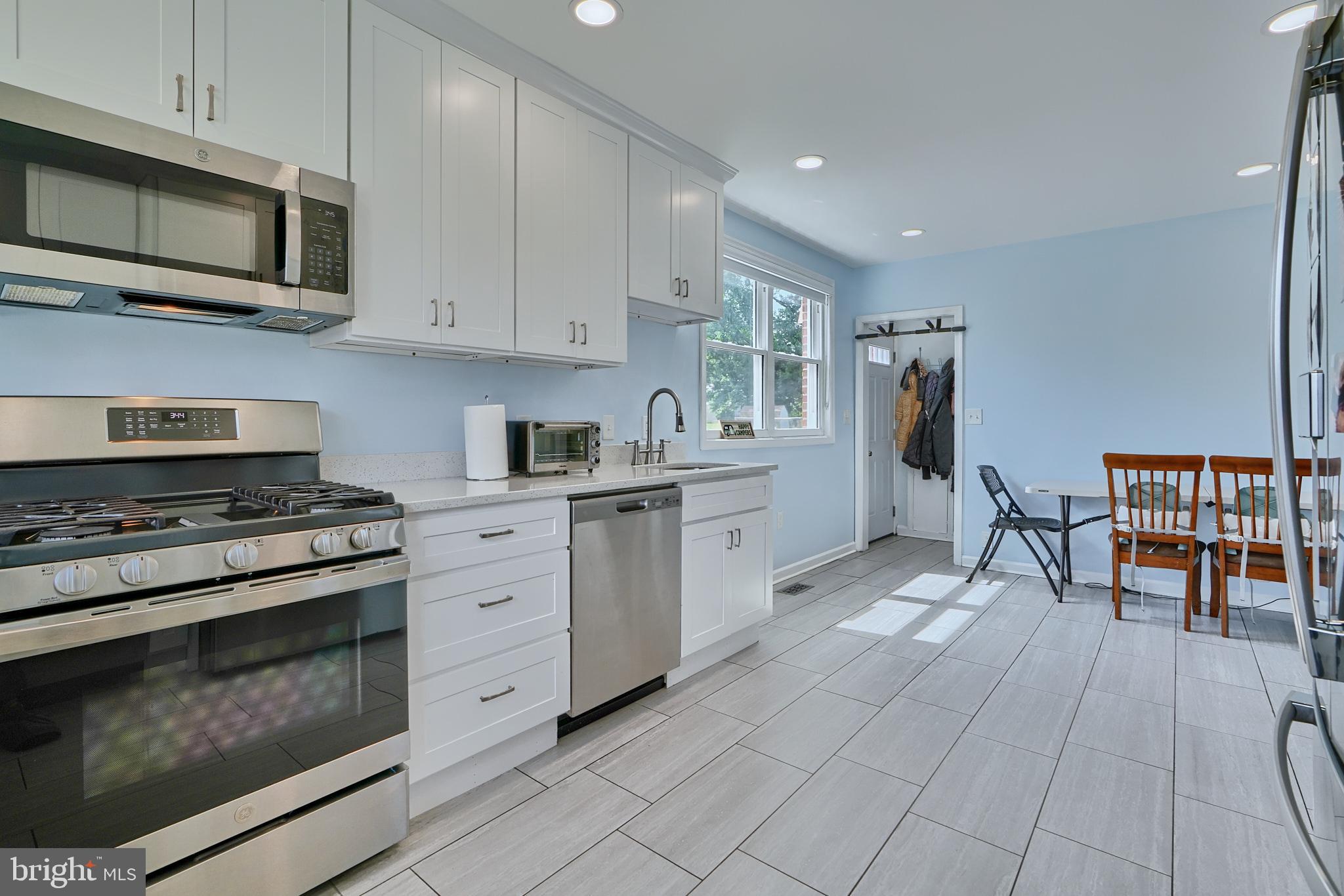 PIKESVILLE - Residential