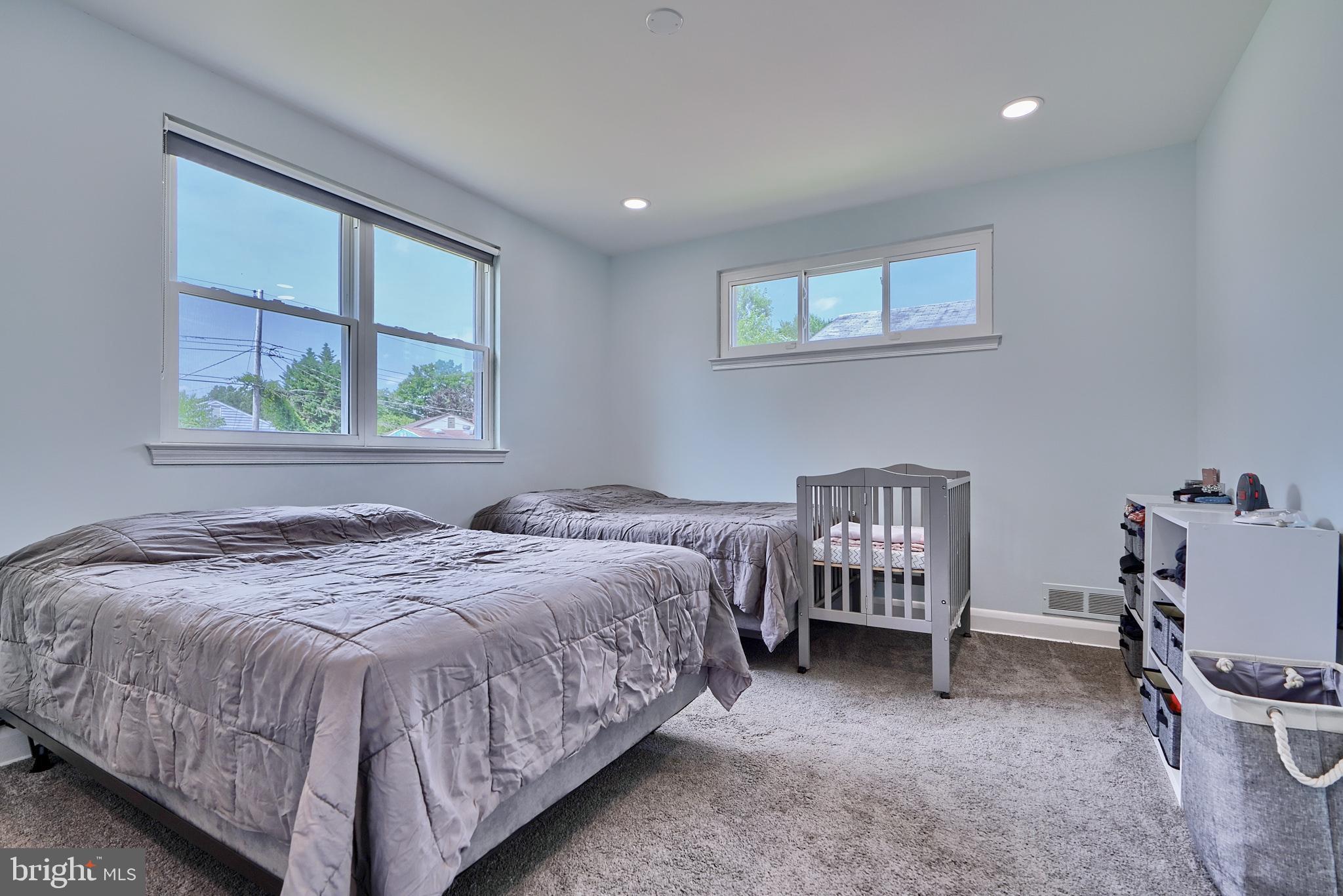 PIKESVILLE - Residential