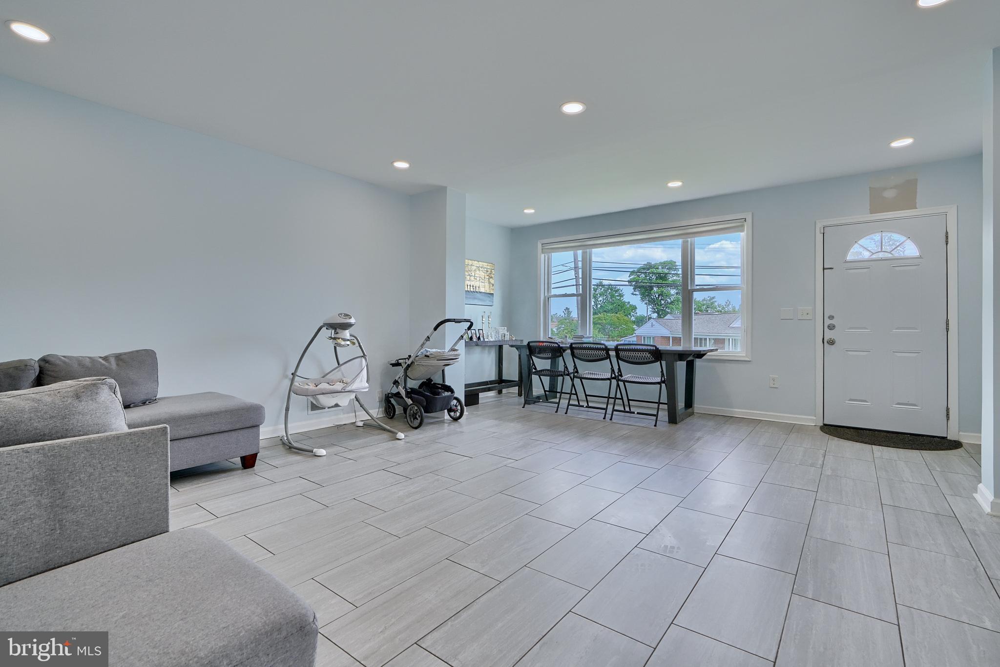 PIKESVILLE - Residential