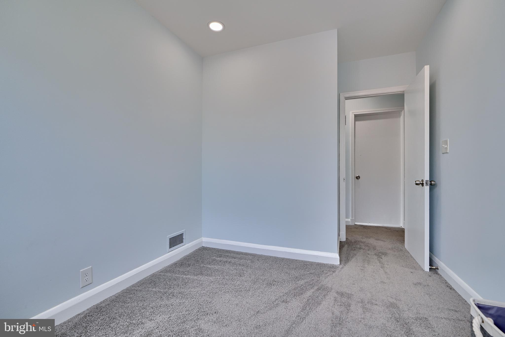 PIKESVILLE - Residential