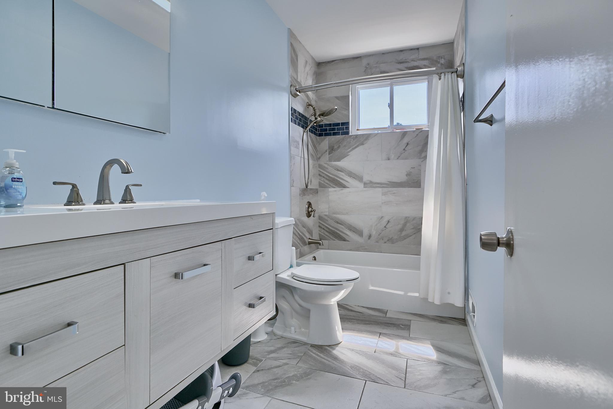 PIKESVILLE - Residential