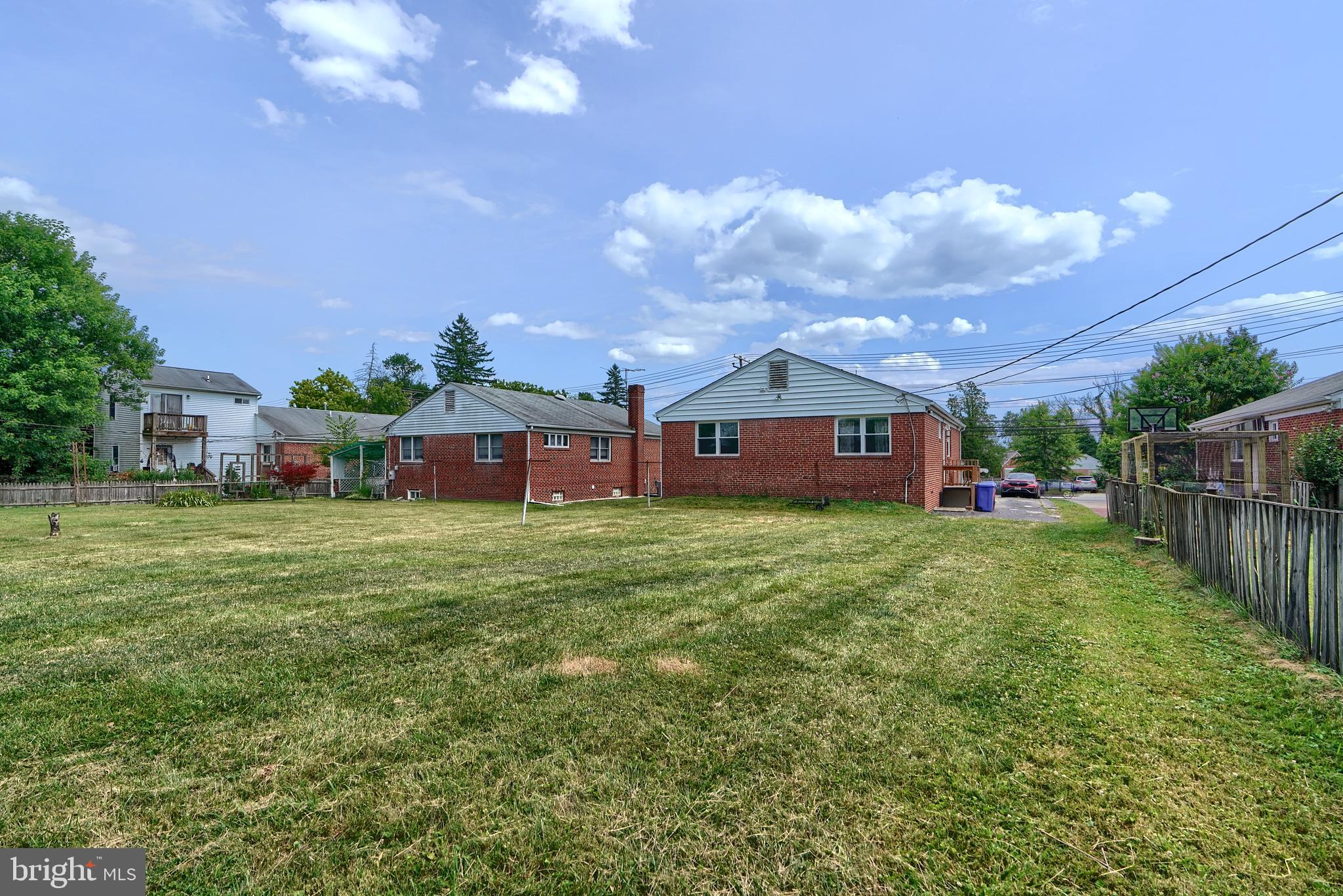 PIKESVILLE - Residential