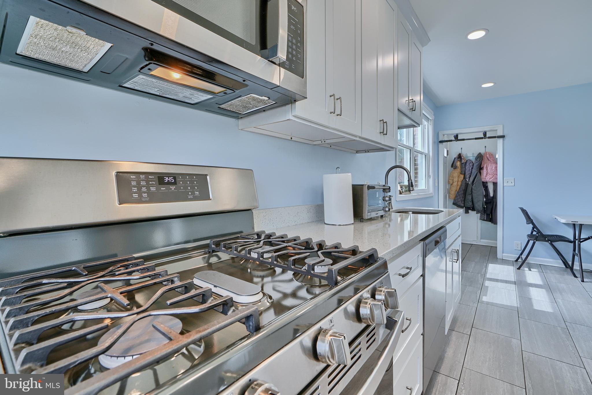 PIKESVILLE - Residential