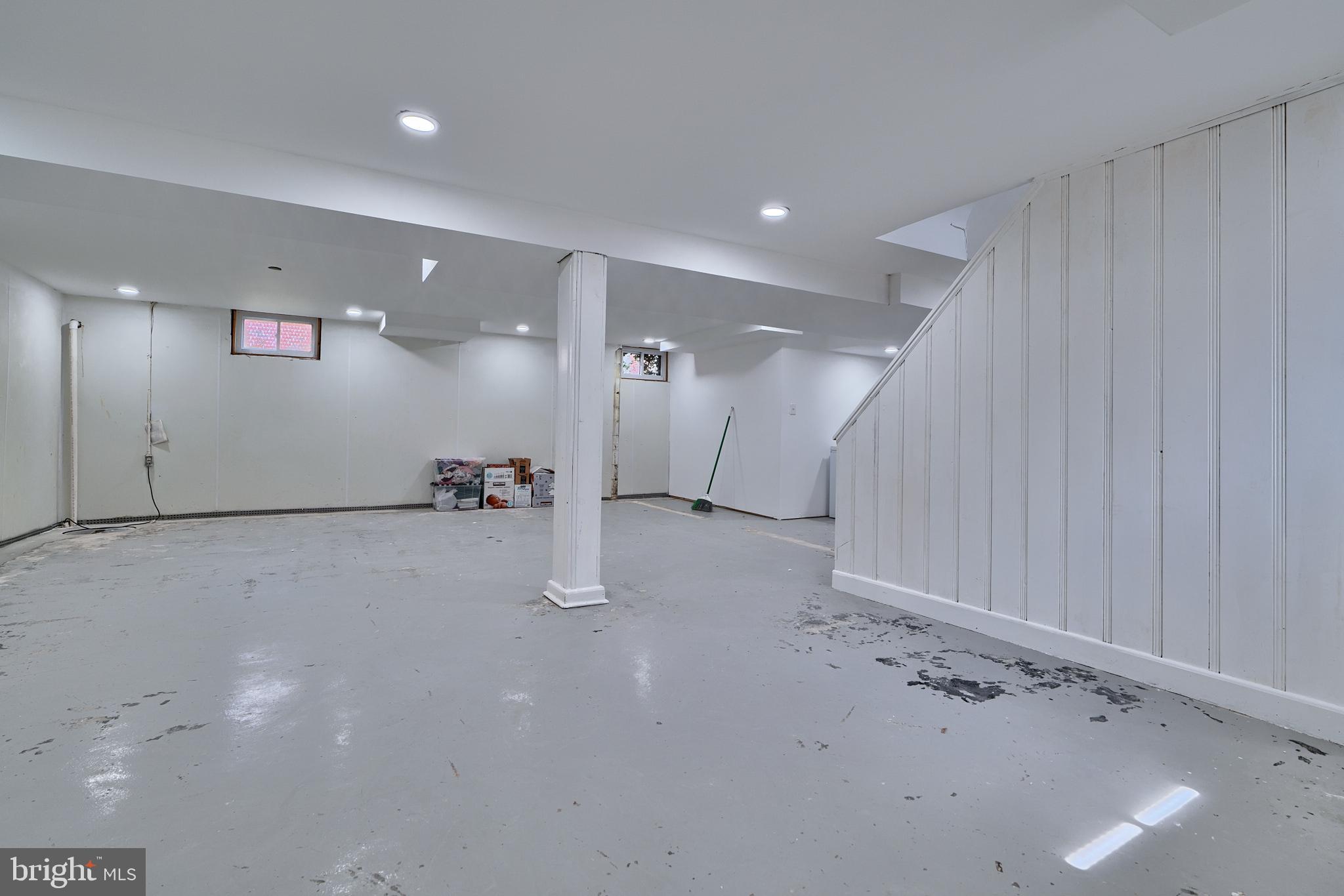 PIKESVILLE - Residential