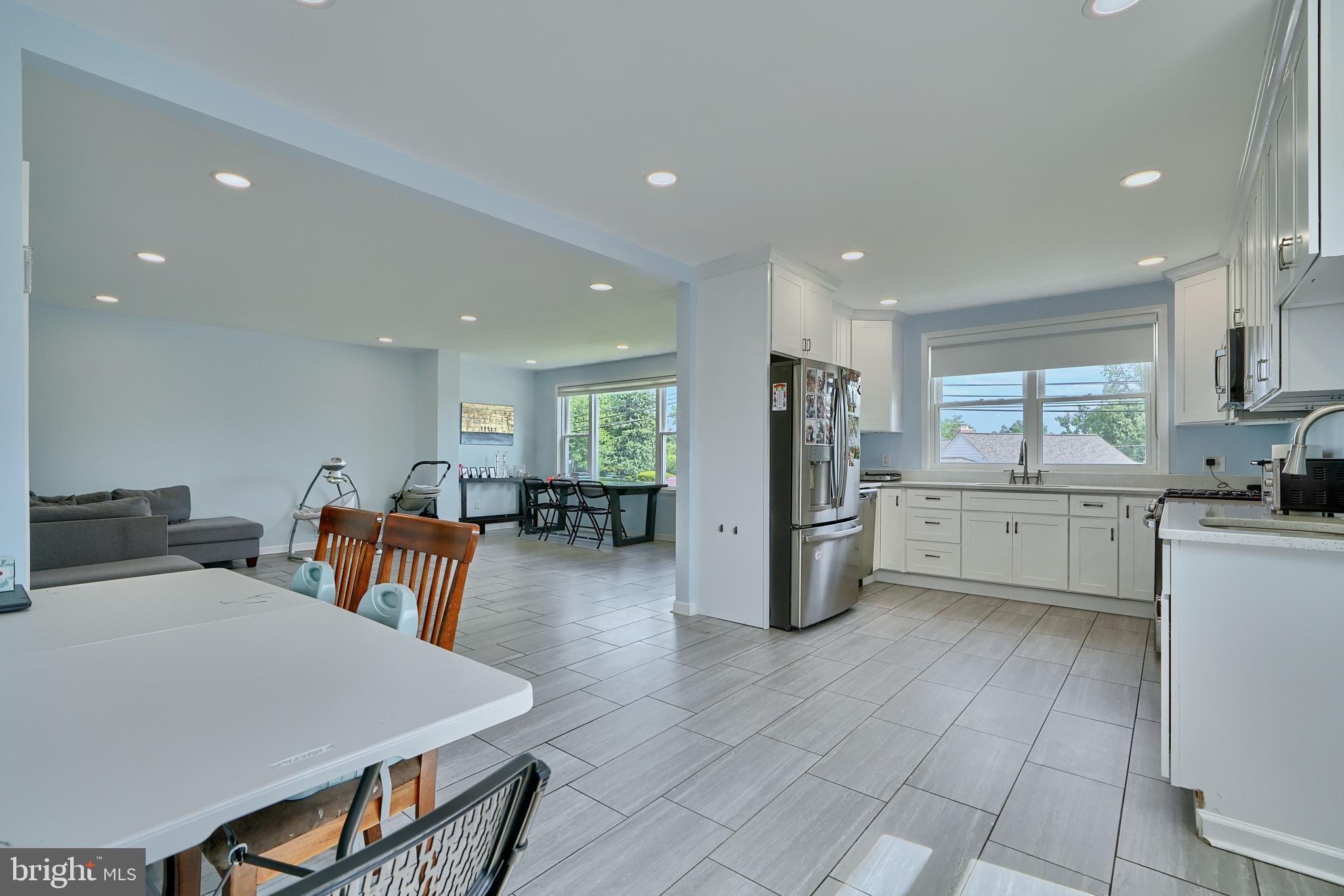 PIKESVILLE - Residential