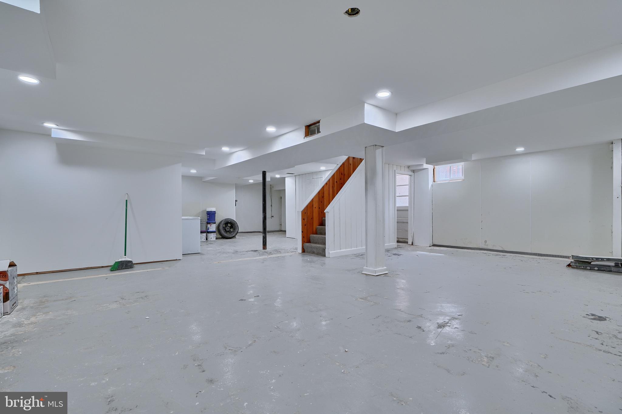 PIKESVILLE - Residential