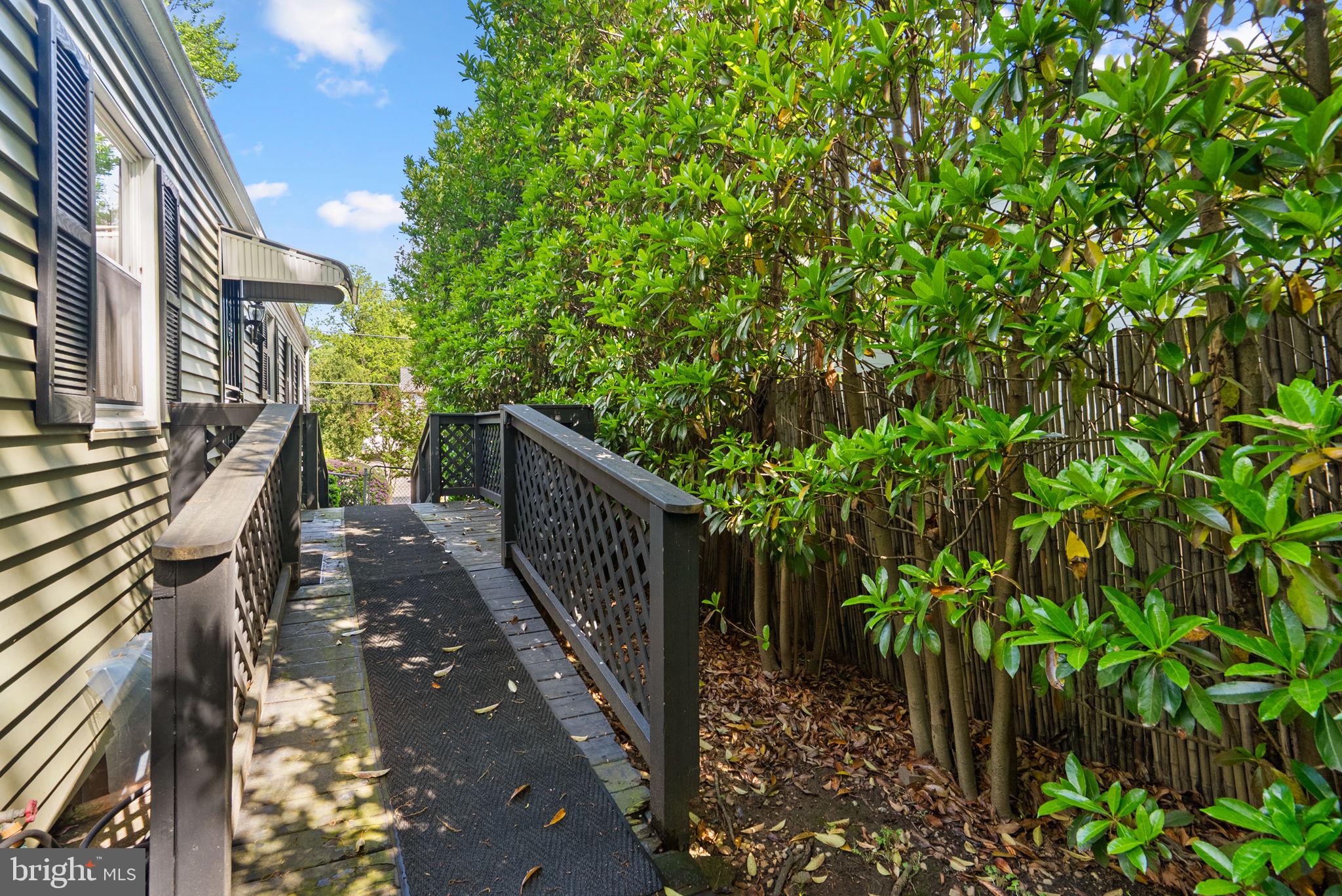 WOODMOOR - Residential