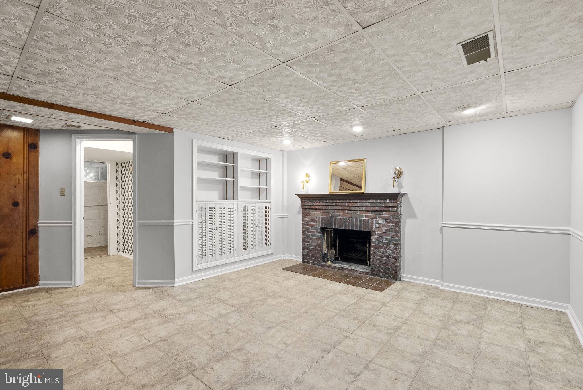 WOODMOOR - Residential