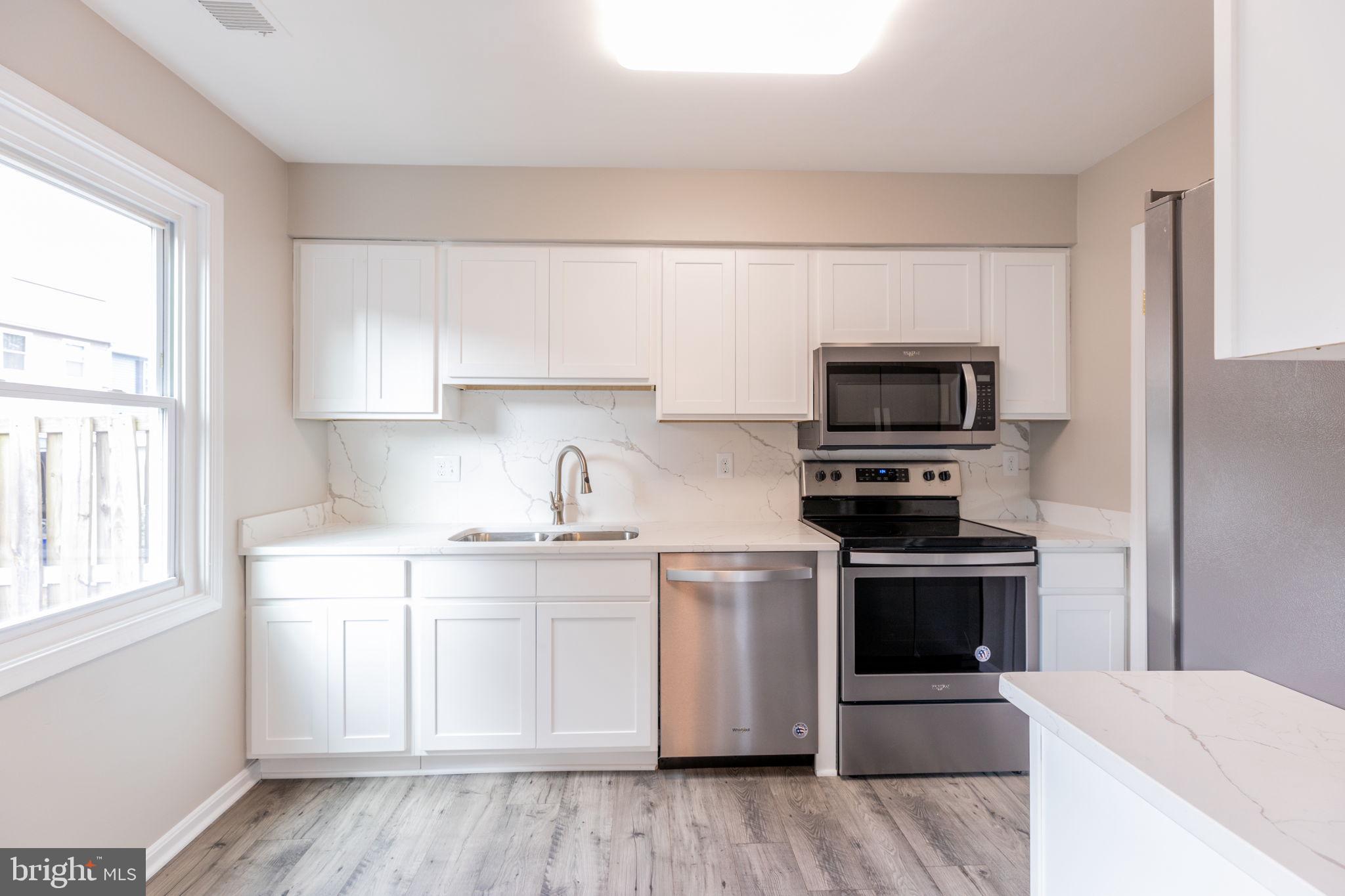 POINT OF WOODS - Residential