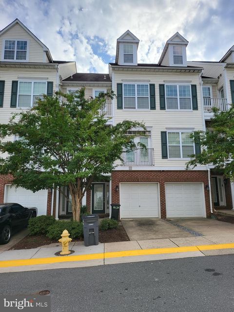 Townhouse For Rent - 13945 Hollow Wind Way #101<br/> WOODBRIDGE, VA 22191