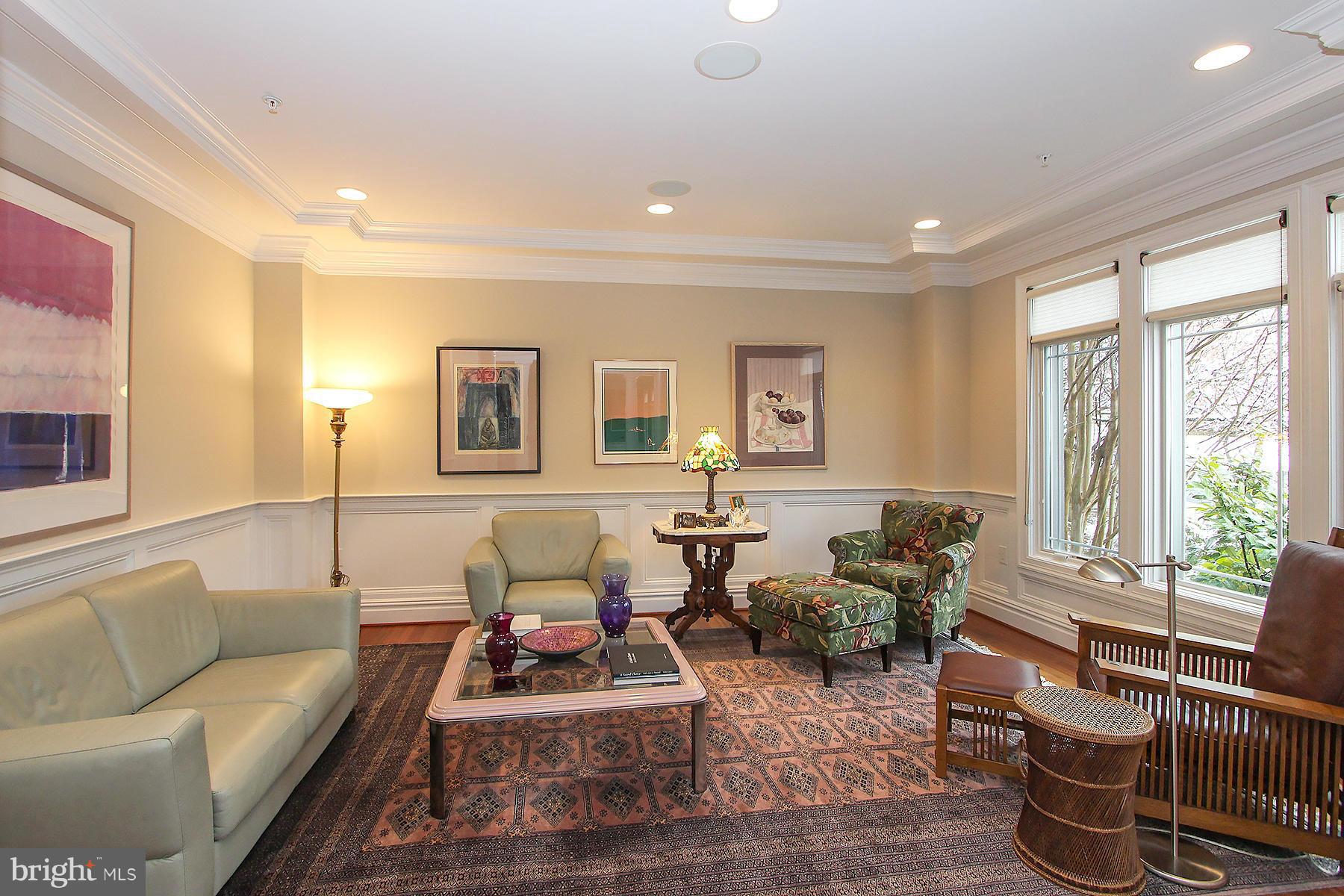 WOODHAVEN - Residential