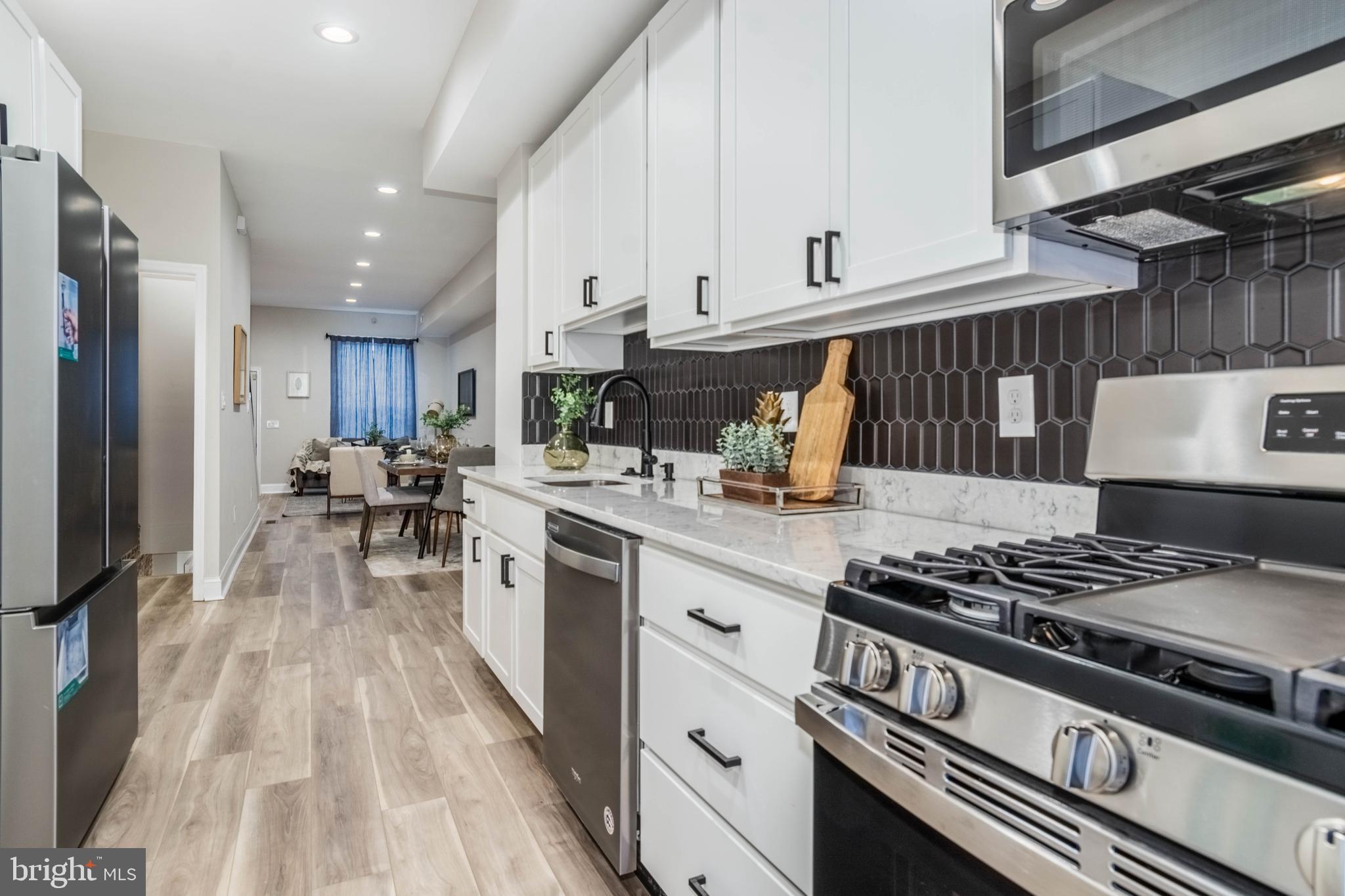 CHARLES VILLAGE - Residential