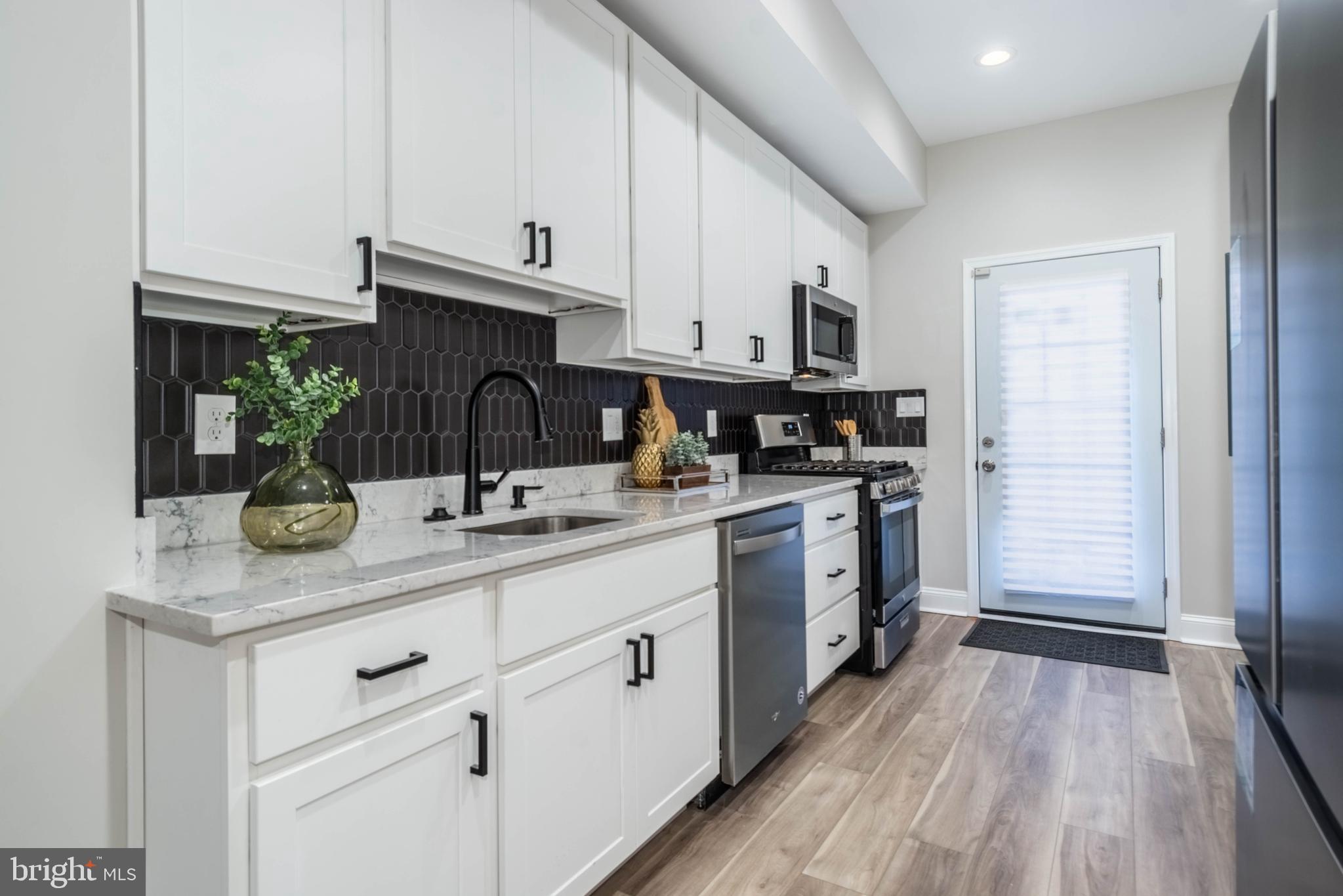 CHARLES VILLAGE - Residential