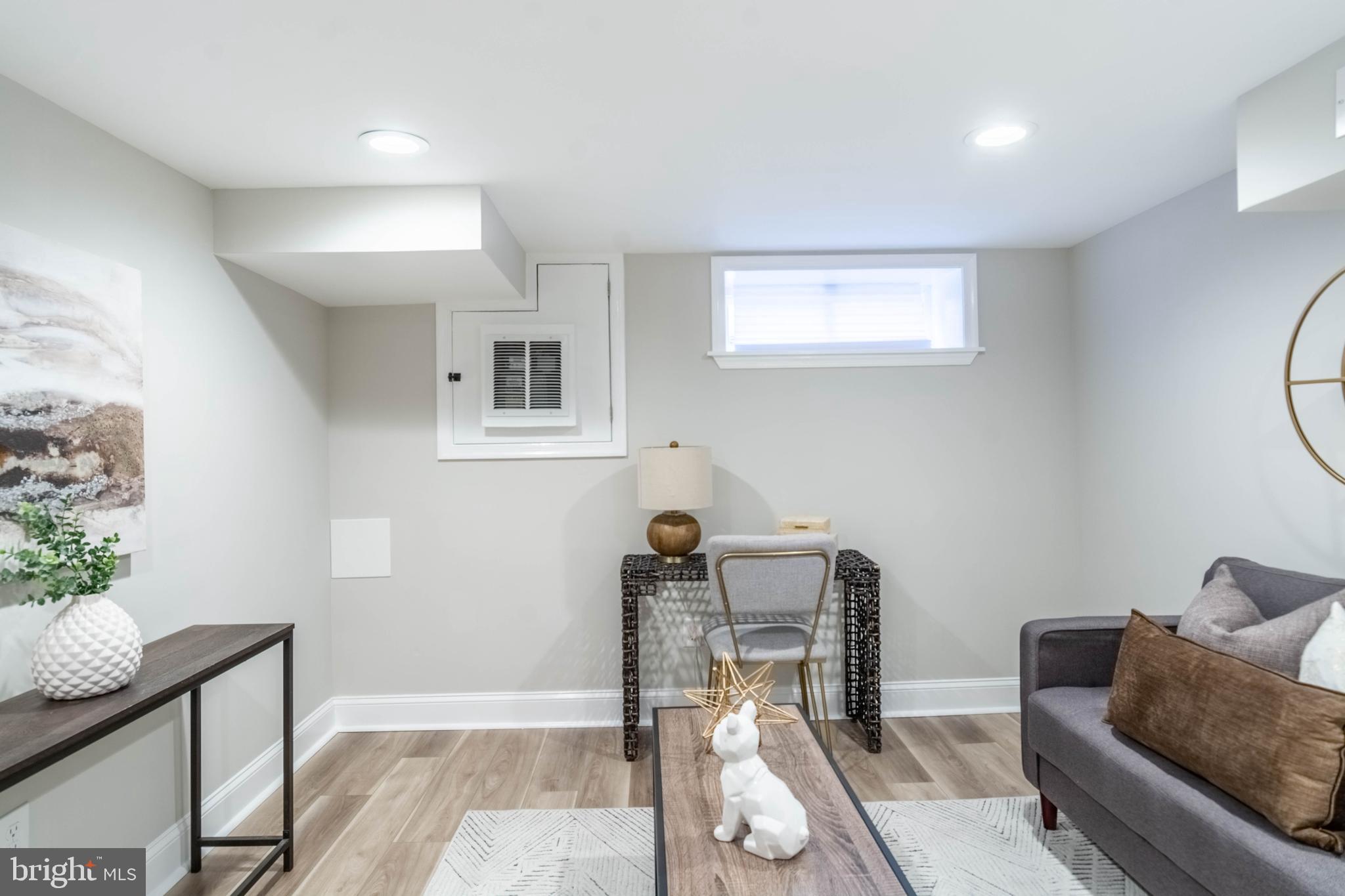 CHARLES VILLAGE - Residential