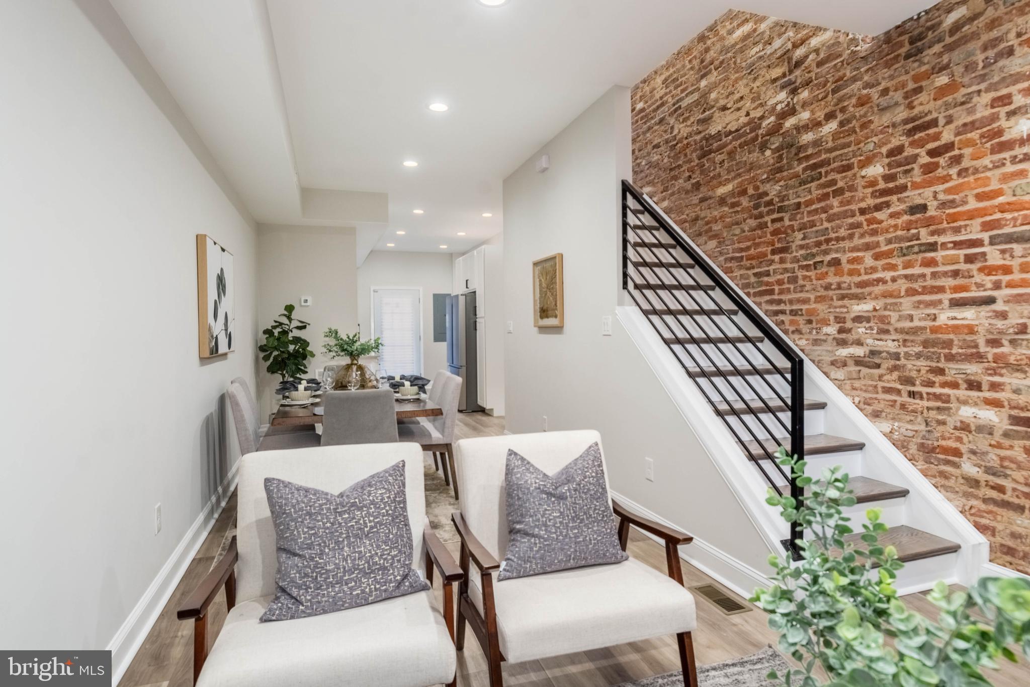 CHARLES VILLAGE - Residential