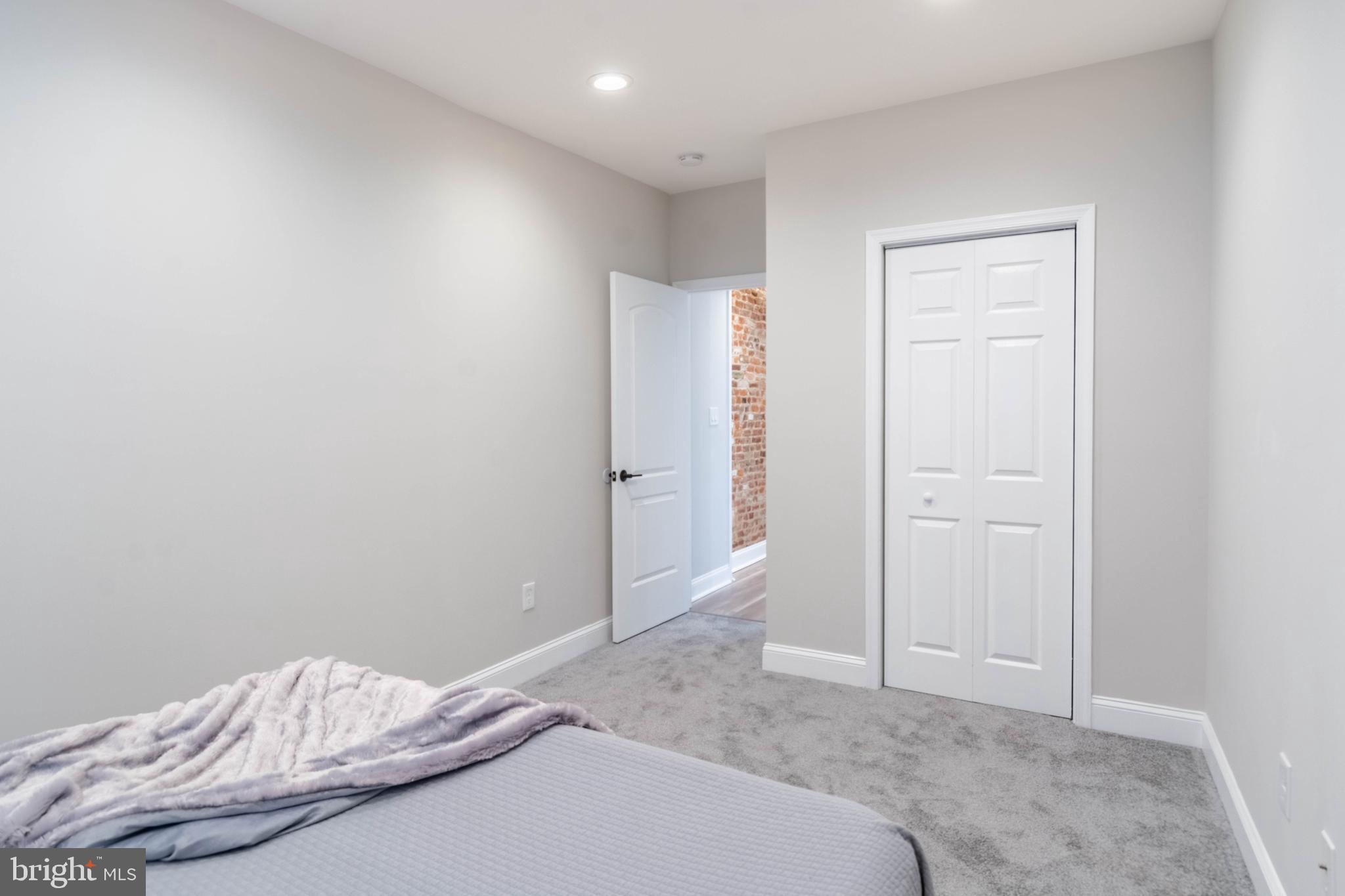 CHARLES VILLAGE - Residential