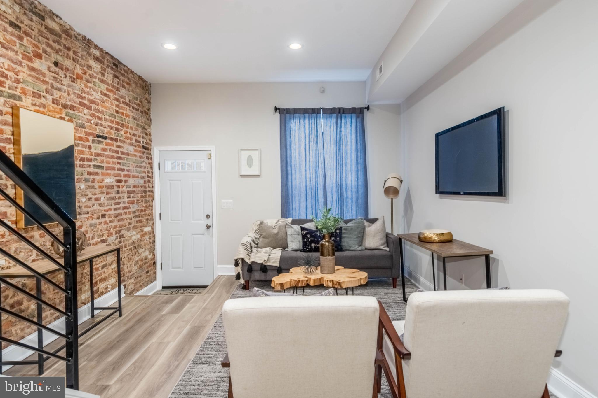 CHARLES VILLAGE - Residential