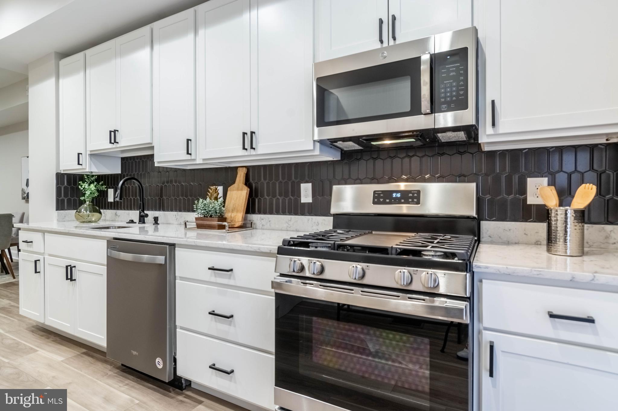 CHARLES VILLAGE - Residential