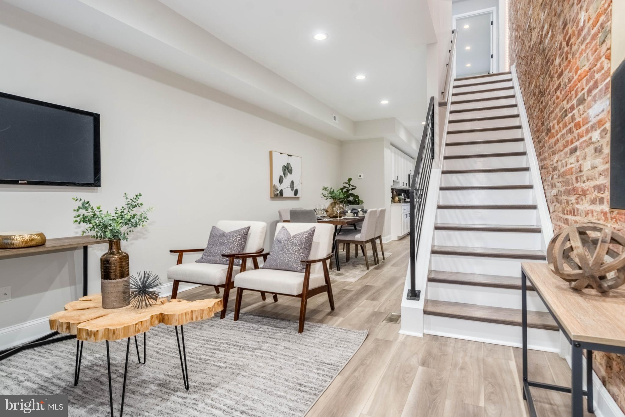 CHARLES VILLAGE - Residential