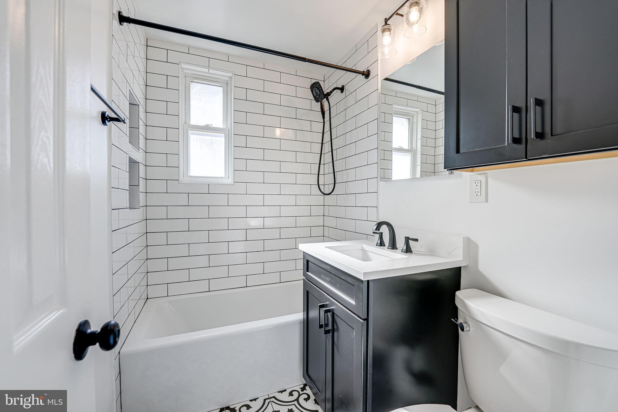 ARLINGTON OAKS - Residential