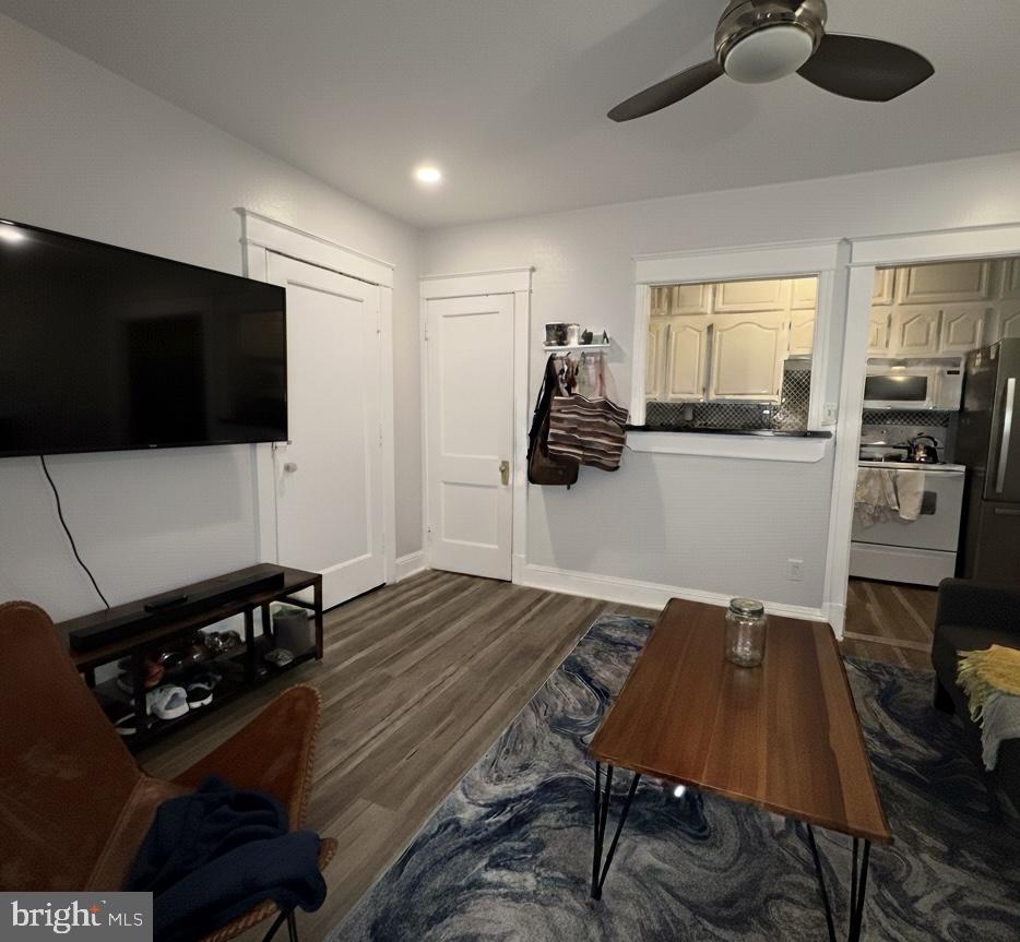 414 SEWARD SQUARE SE 104