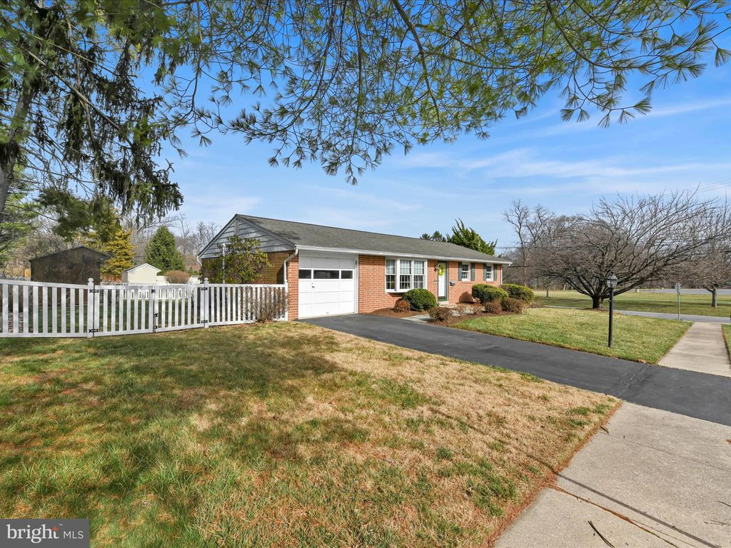 Photo of 145 S 10th Street, COLUMBIA, PA 17512 (MLS # PALA2065988)