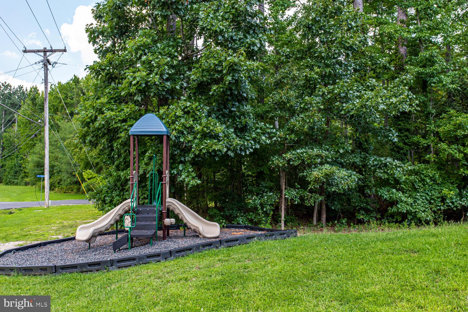 MYRTLE POINT - Residential Lease