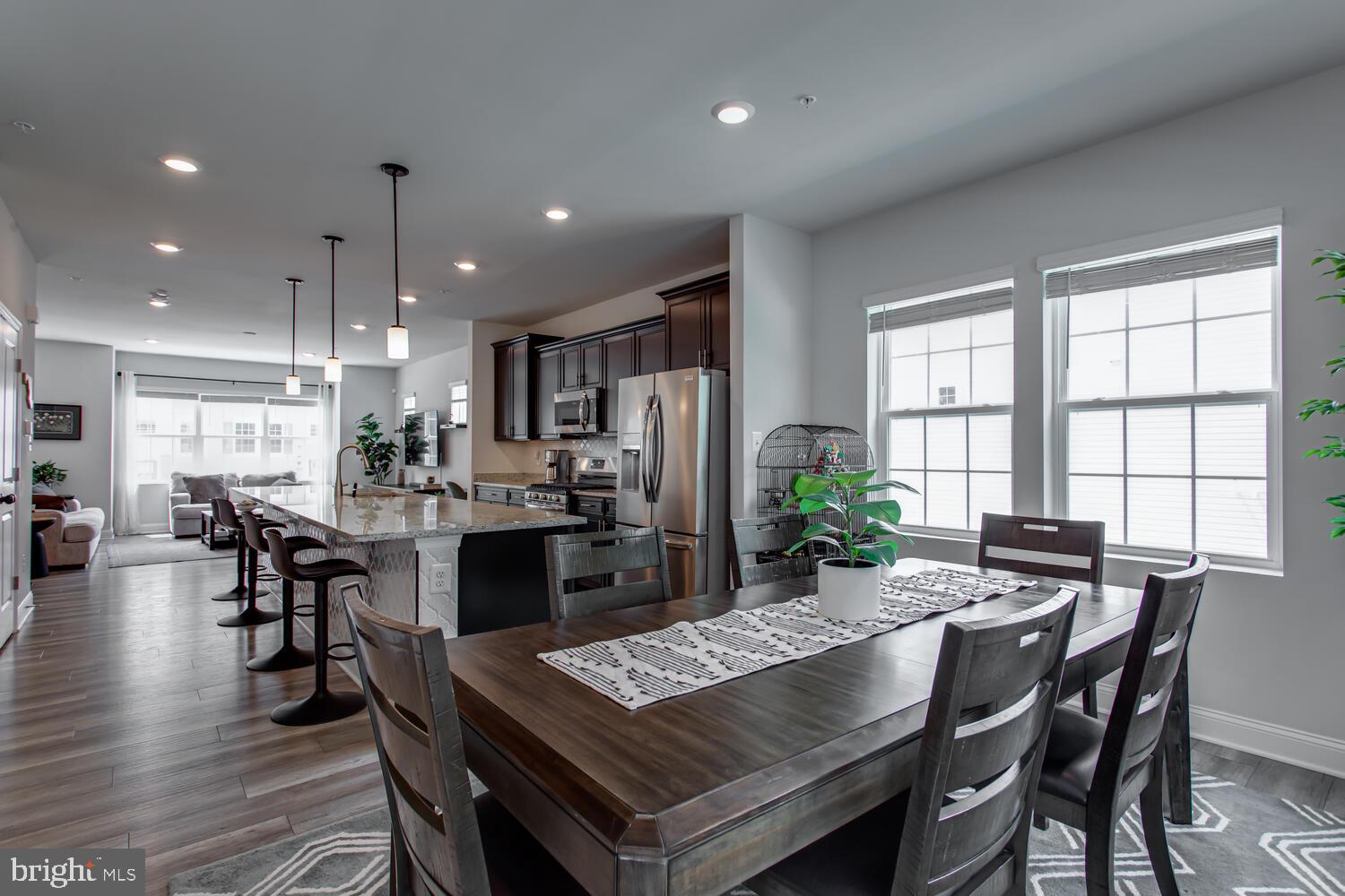 MYRTLE POINT - Residential Lease