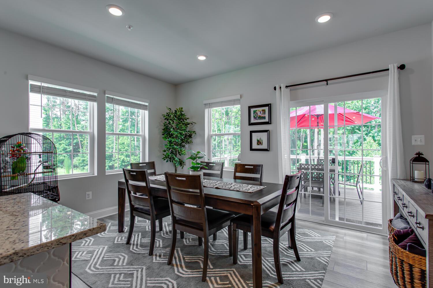 MYRTLE POINT - Residential Lease