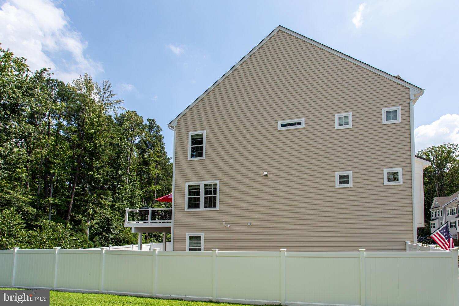 MYRTLE POINT - Residential Lease