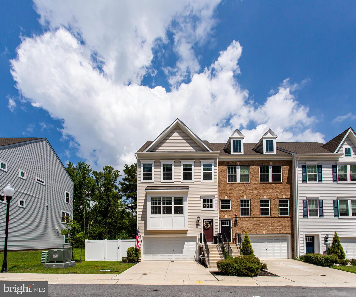 MYRTLE POINT - Residential Lease