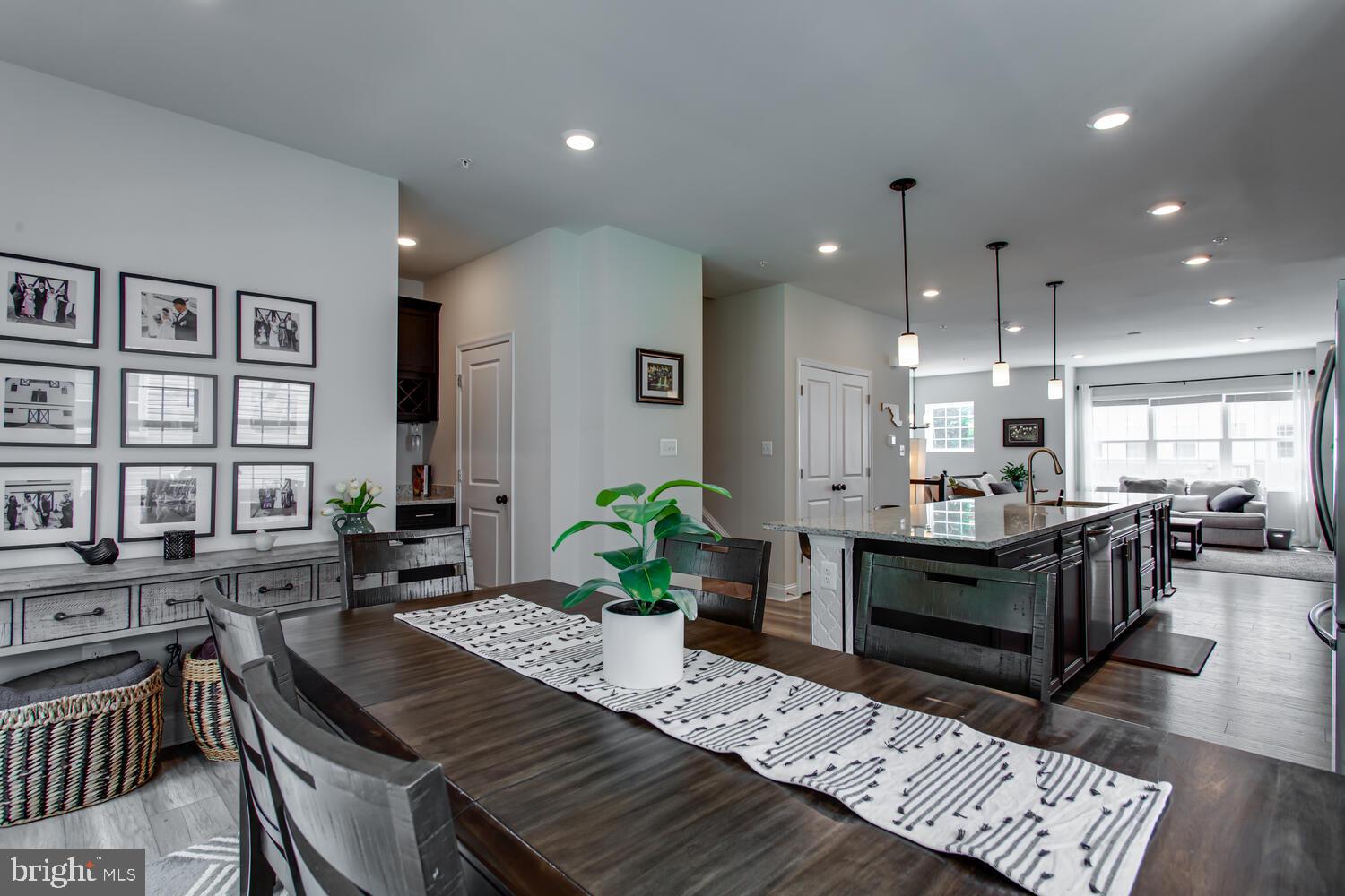 MYRTLE POINT - Residential Lease