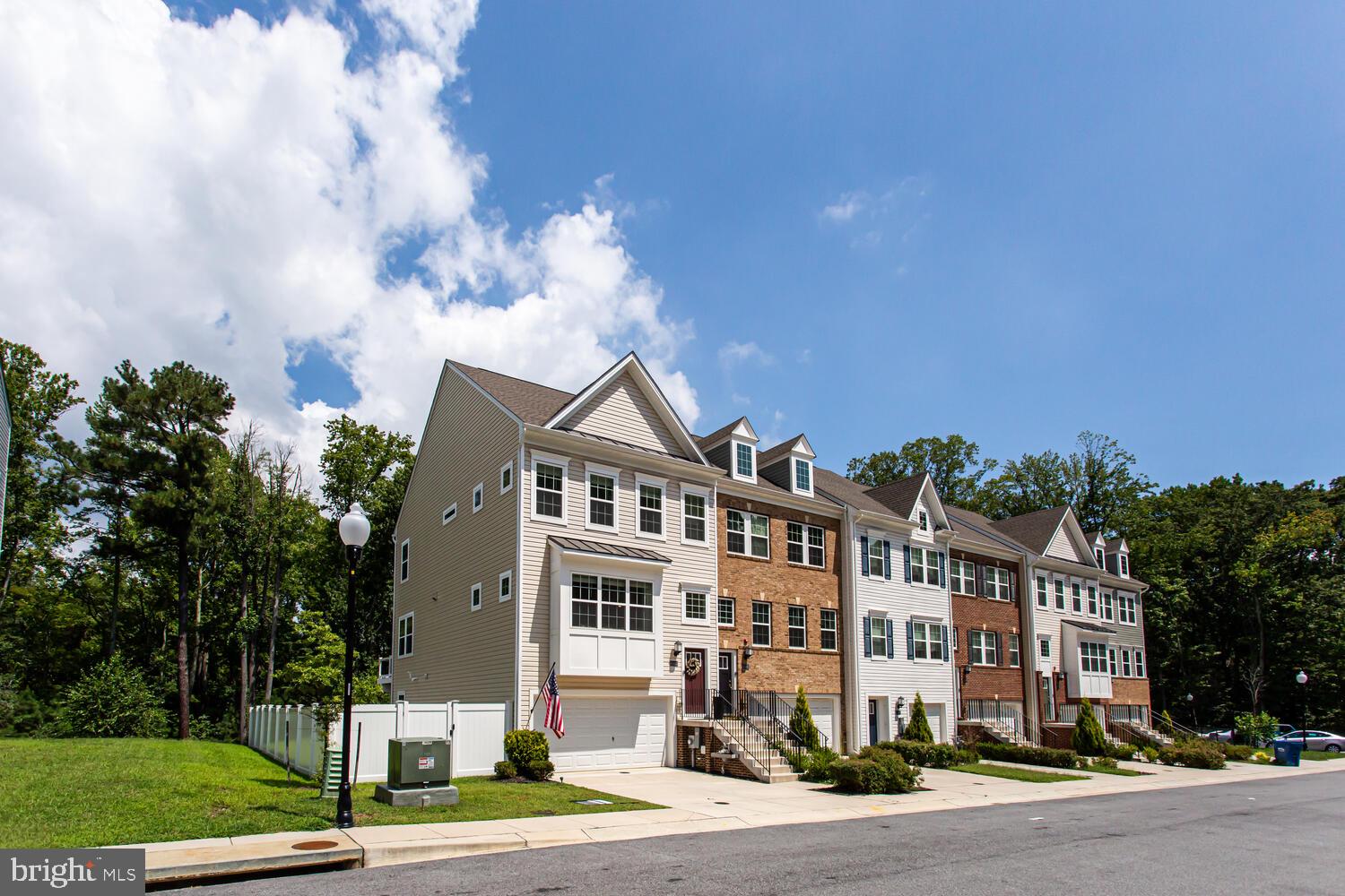 MYRTLE POINT - Residential Lease