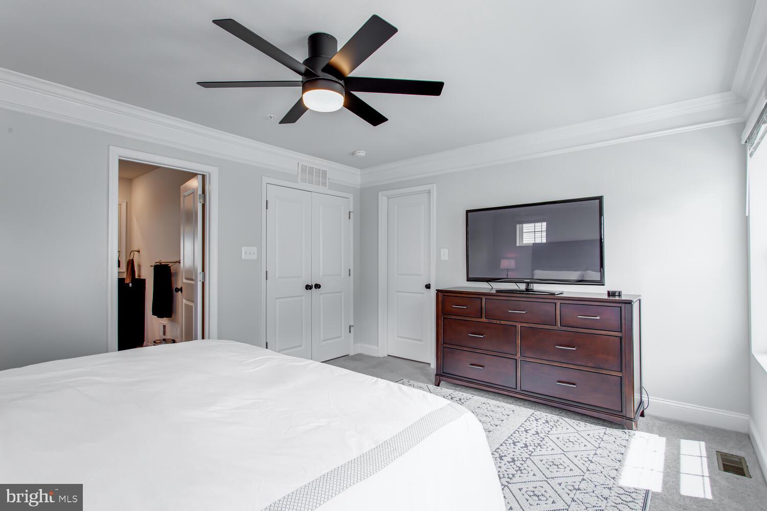 MYRTLE POINT - Residential Lease