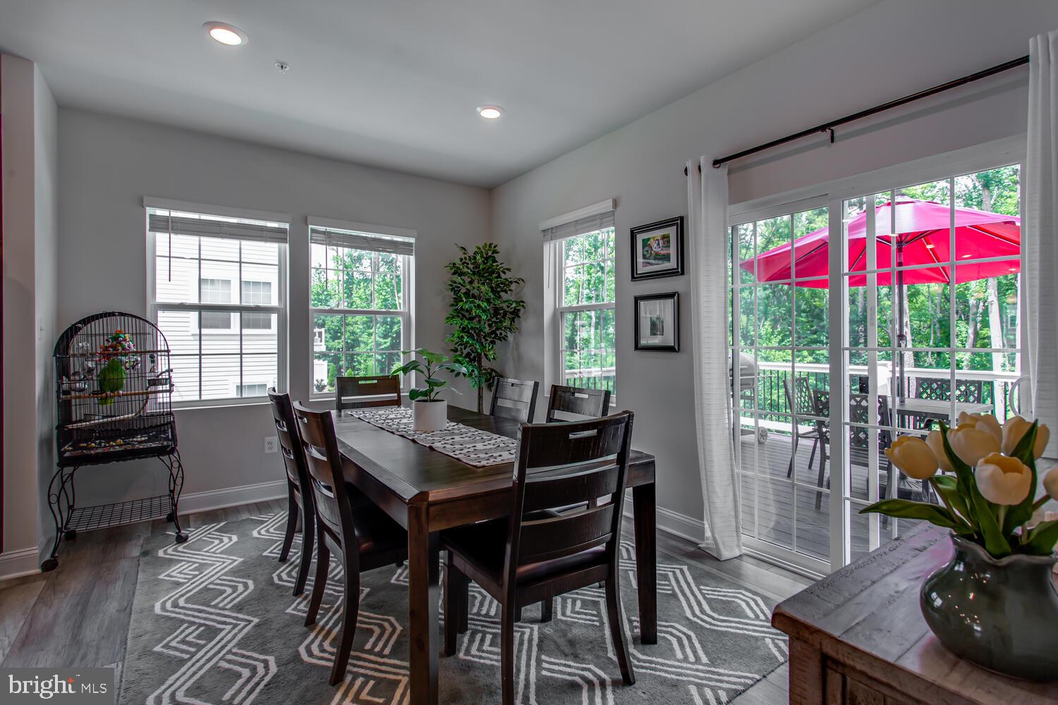 MYRTLE POINT - Residential Lease