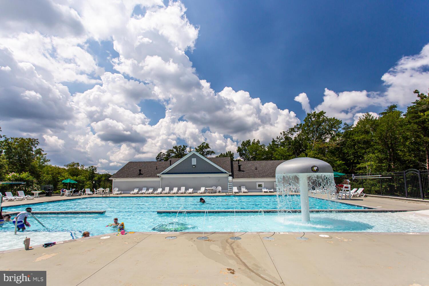 MYRTLE POINT - Residential Lease