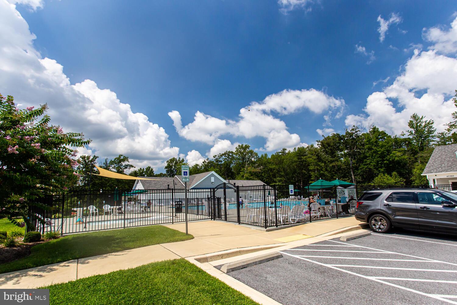 MYRTLE POINT - Residential Lease