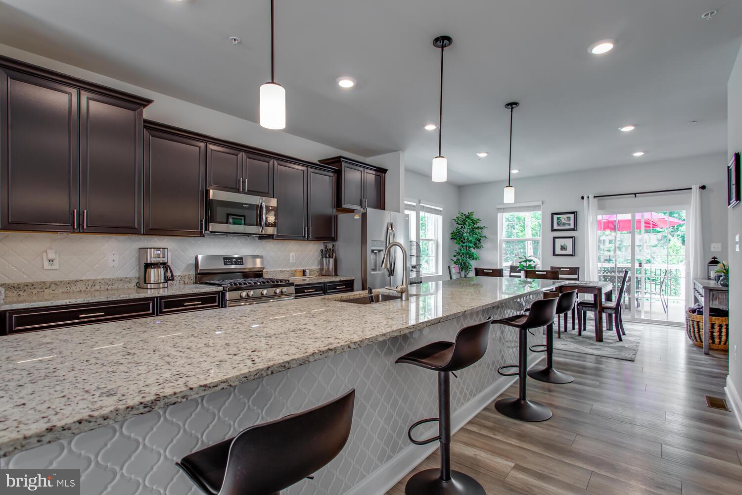 MYRTLE POINT - Residential Lease