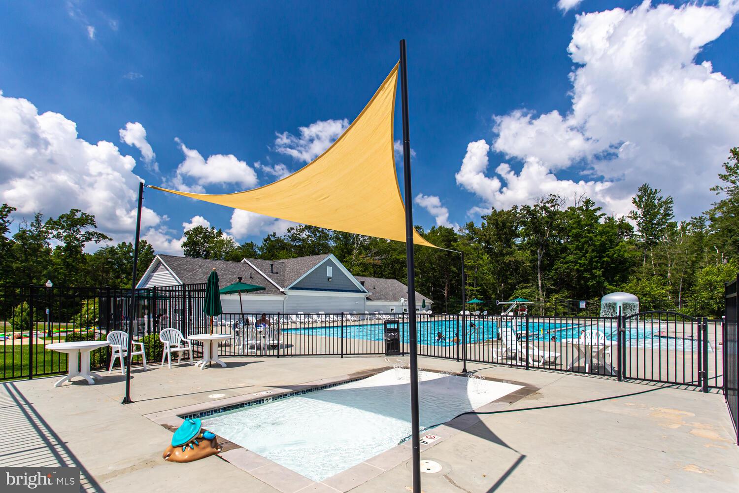 MYRTLE POINT - Residential Lease