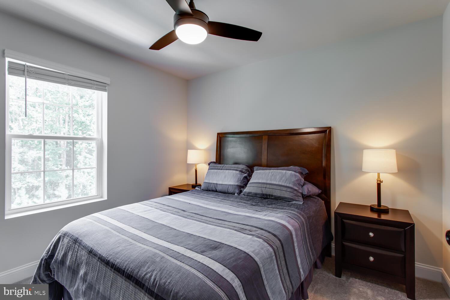 MYRTLE POINT - Residential Lease