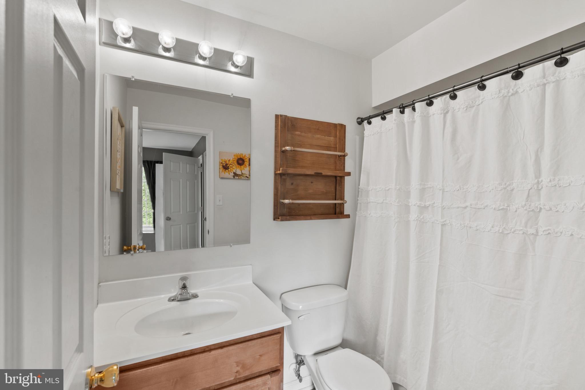 HICKORY KNOLL - Residential