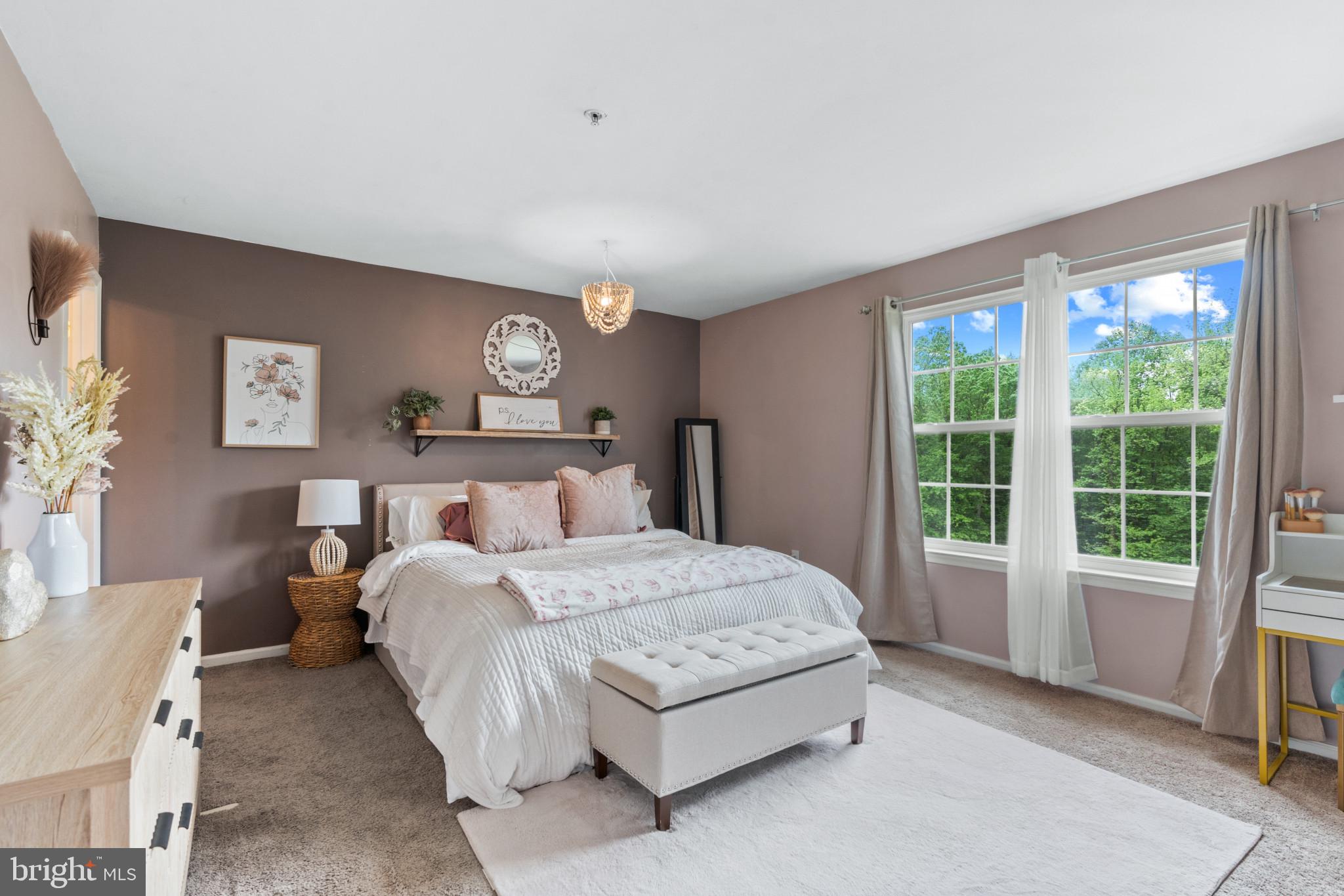 HICKORY KNOLL - Residential