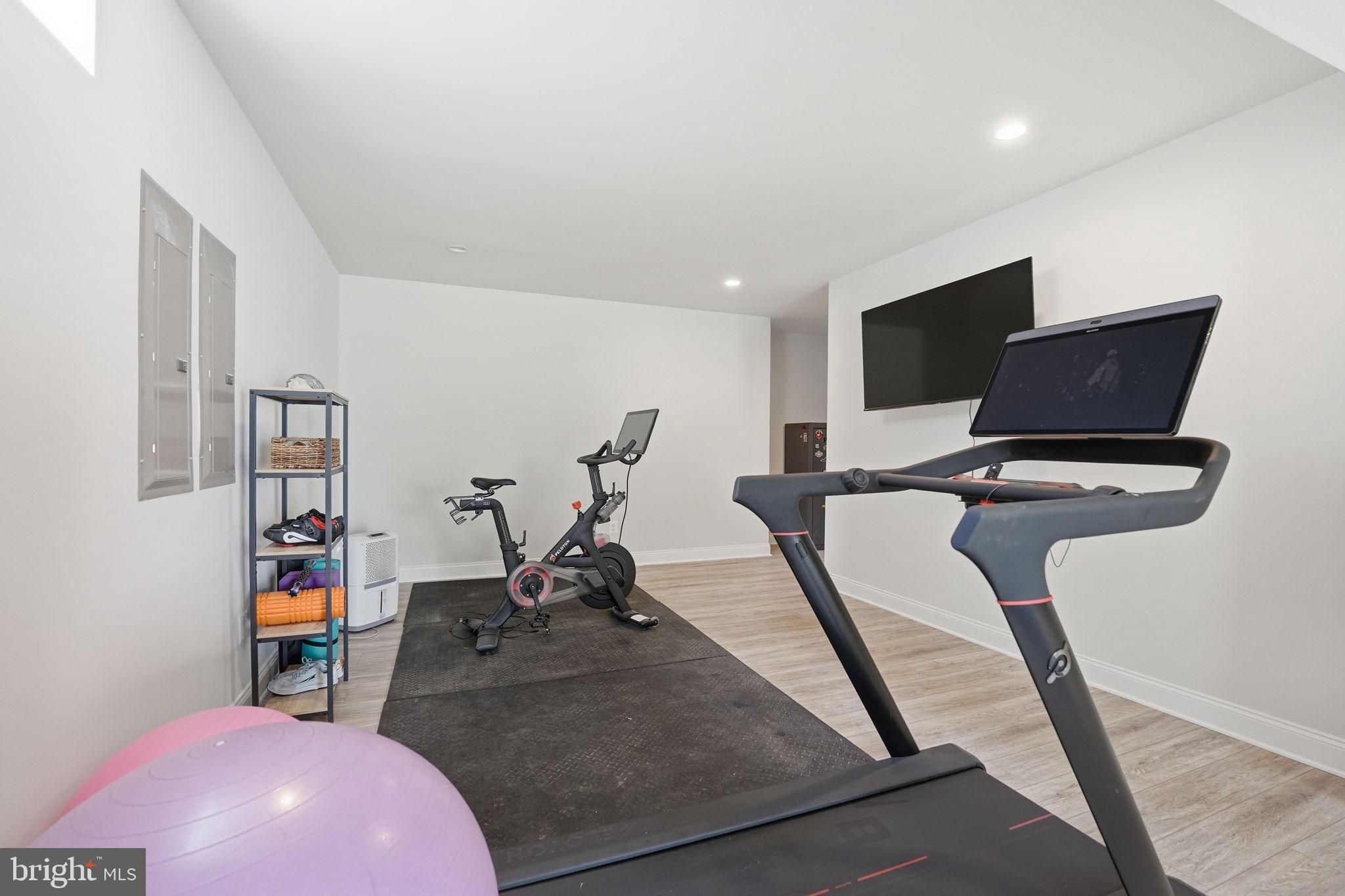 DOMINION VALLEY COUNTRY CLUB - Residential