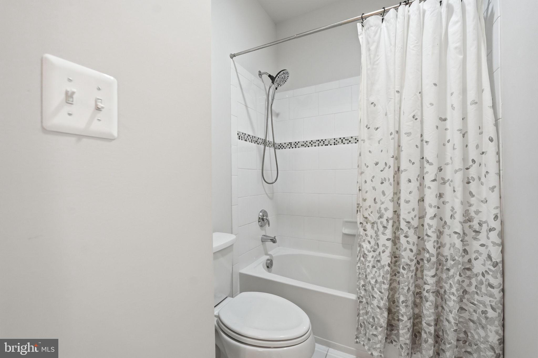 DOMINION VALLEY COUNTRY CLUB - Residential